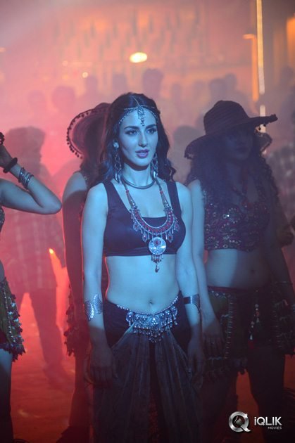 Thikka-Movie-Song-Coverage